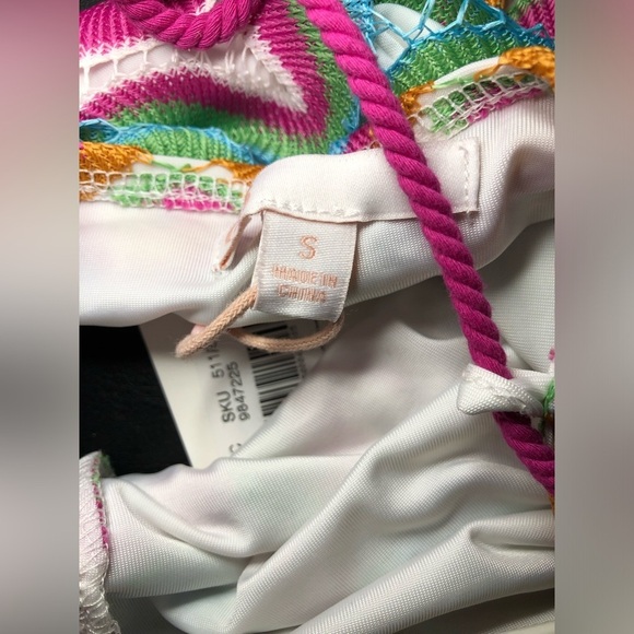 Gianni Bini Multicolor Patterned Top NWT Small - Picture 10 of 11